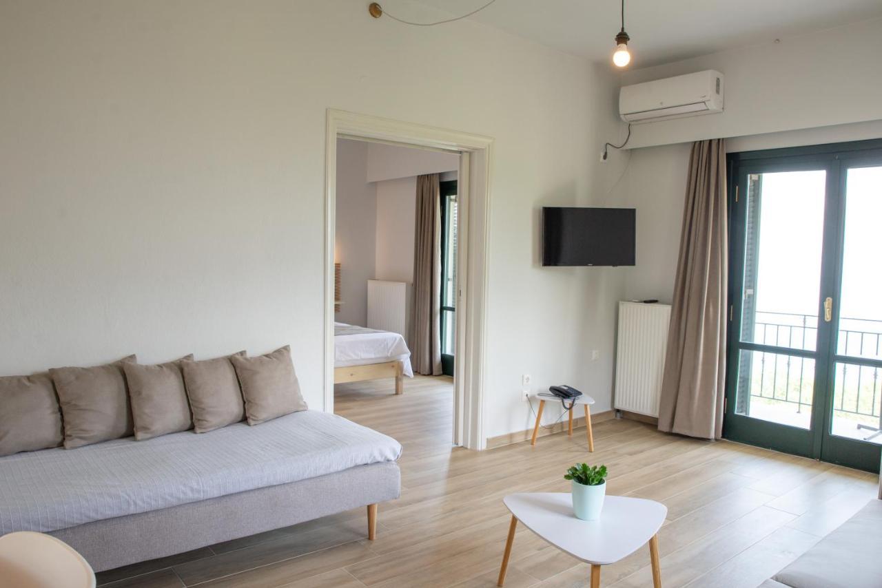 Marabou Hotel Chorefto Buitenkant foto